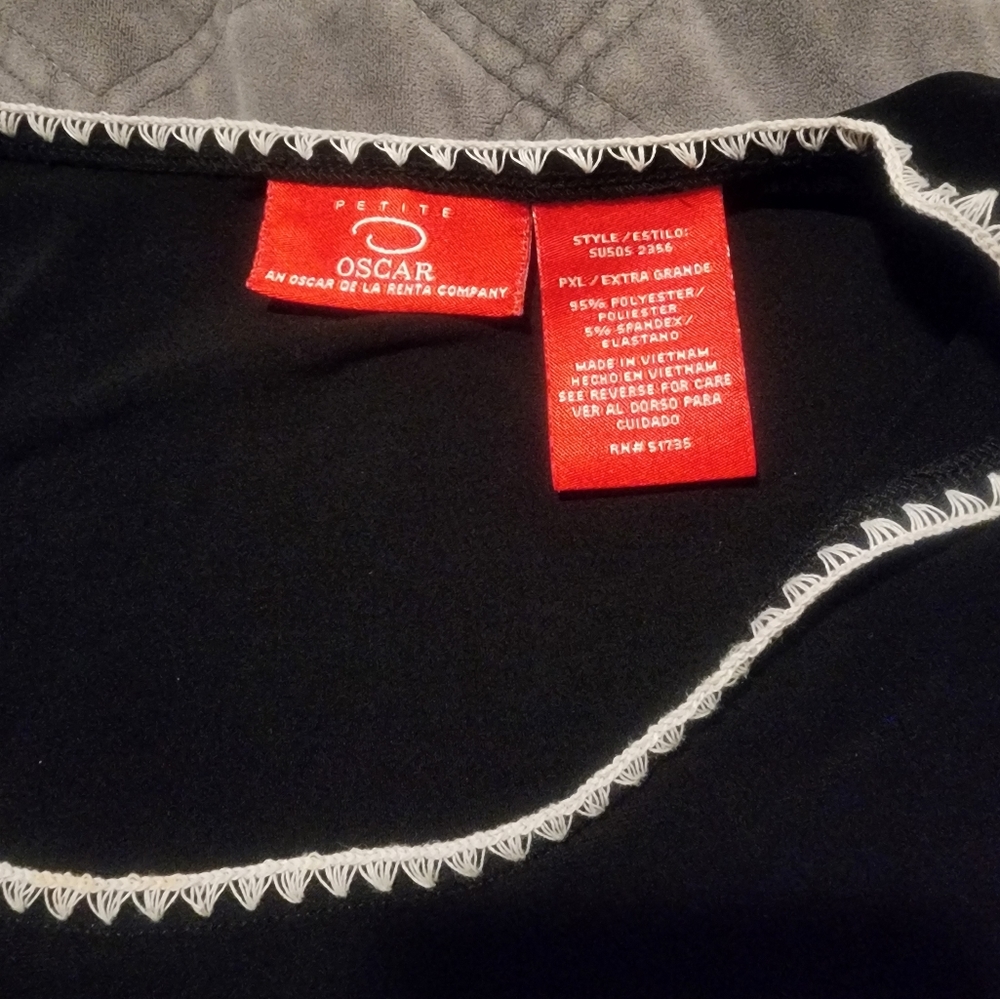 Oscar By Oscar De La Renta pull over shirt Large